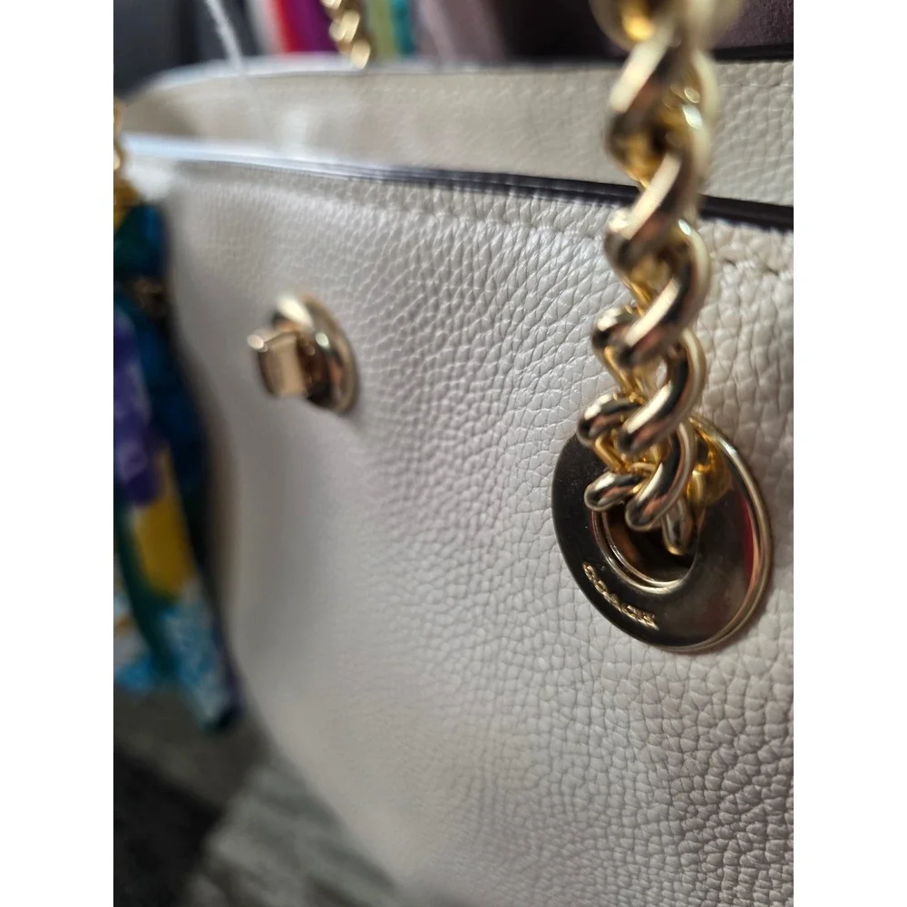 Coach Turnlock Chain Tote 27 Womens Medium Chalk White Good Leather Bag 57107